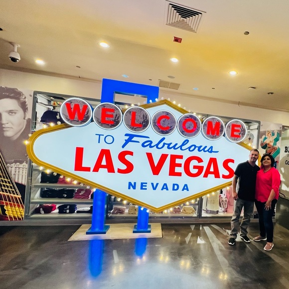 Meet your Posher, Olivia - Picture 1 of 1